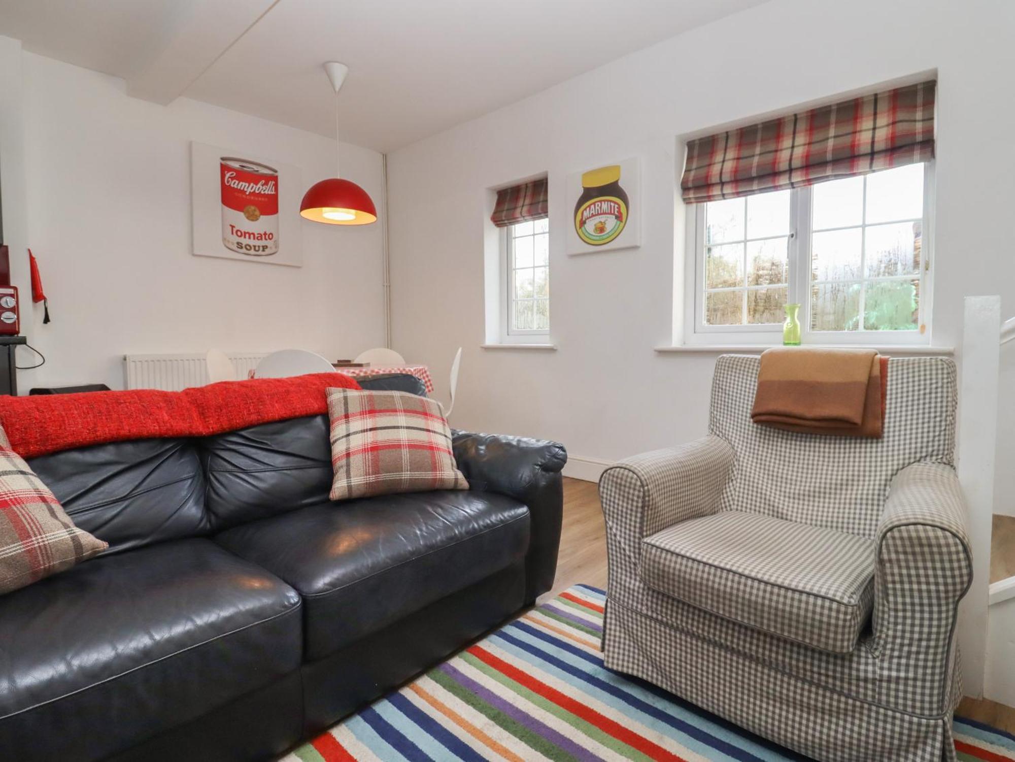 The Little White * Chipping Norton